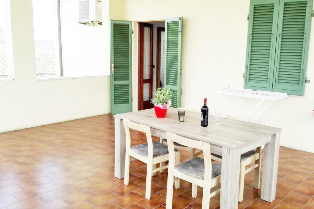 La Terrazza Del Silenzio Appartement Fattoria Spedaletto Buitenkant foto